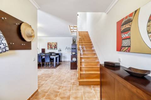 Moradia T3 - Sótão - Jardim - Varandas - Ferragudo - Algarve