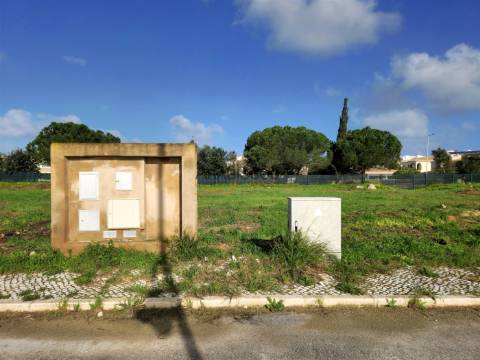 Lote de Terreno - Construção Moradia Isolada - Porto de Mós - Lagos - Algarve