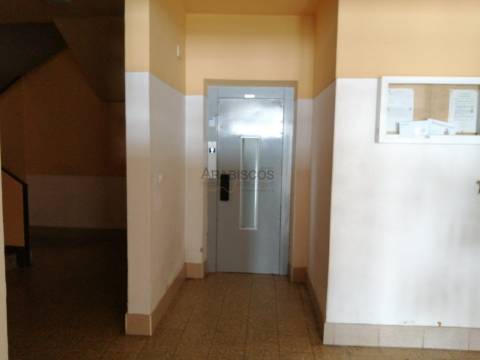 Apartamento T2 - Vista Rio - Portimão - Algarve