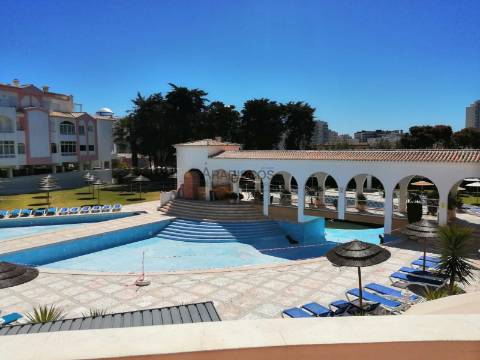 Estúdio - Vila Rosa - Condomínio fechado - Piscinas - Lugar garagem - Portimão