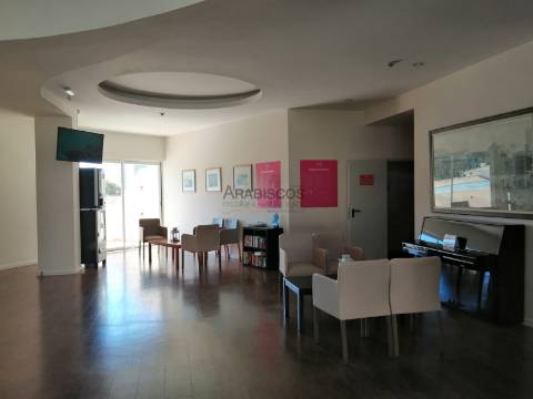 Estúdio - Vila Rosa - Condomínio fechado - Piscinas - Lugar garagem - Portimão