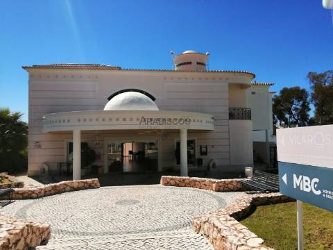 Estúdio - Vila Rosa - Condomínio fechado - Piscinas - Lugar garagem - Portimão