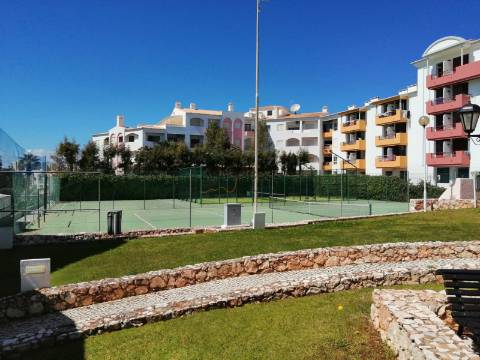Estúdio - Vila Rosa - Condomínio fechado - Piscinas - Lugar garagem - Portimão