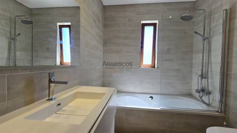 Magnífico T6 - Centro de Alvor - Luxuosa - Vistas Deslumbrantes - Piscina - Jacuzzi - Garagem
