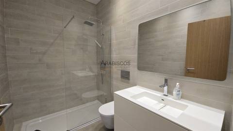 Magnífico T6 - Centro de Alvor - Luxuosa - Vistas Deslumbrantes - Piscina - Jacuzzi - Garagem