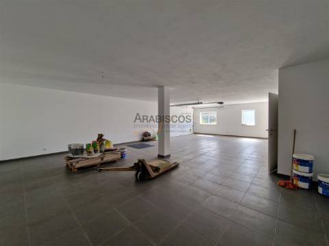 Moradia T3 - Terraço com 30 m2 - Quintal - Garagem - Odelouca - Silves - Algarve