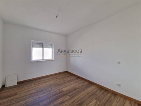 Moradia T3 - Terraço com 30 m2 - Quintal - Garagem - Odelouca - Silves - Algarve