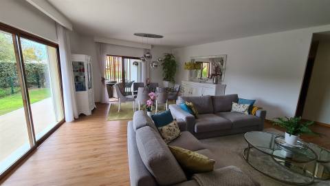 T4 - Terraço e Jardim Privativo - Piscina - Garagem Box - Terraços do Rio - Portimão - Algarve