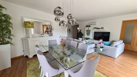 T4 - Terraço e Jardim Privativo - Piscina - Garagem Box - Terraços do Rio - Portimão - Algarve