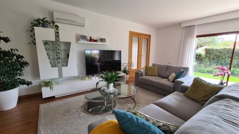 T4 - Terraço e Jardim Privativo - Piscina - Garagem Box - Terraços do Rio - Portimão - Algarve