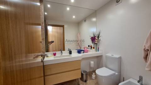 T4 - Terraço e Jardim Privativo - Piscina - Garagem Box - Terraços do Rio - Portimão - Algarve