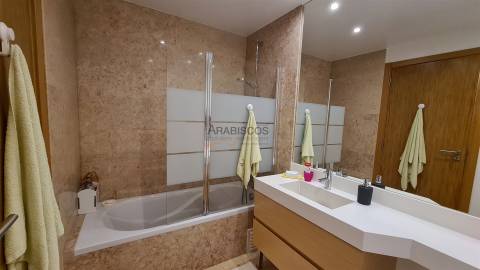 T4 - Terraço e Jardim Privativo - Piscina - Garagem Box - Terraços do Rio - Portimão - Algarve