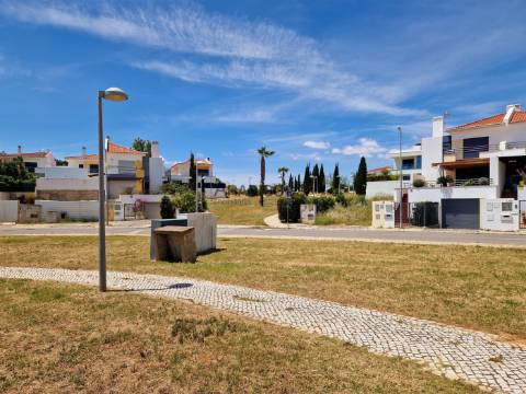 Apartamentos T3 - Barbecue - Terraço com 60 m2 - Suíte - 2 Lugares Garagem - Vale Lagar - Portimão