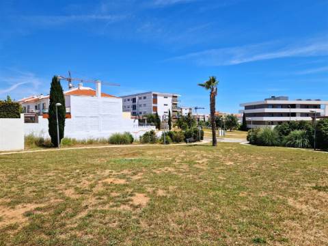 Apartamentos T3 - Barbecue - Terraço com 60 m2 - Suíte - 2 Lugares Garagem - Vale Lagar - Portimão