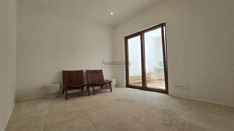 Moradia T2 - Nova Construção - Tradicional - 2 Pisos - Portimão - Centro - Algarve