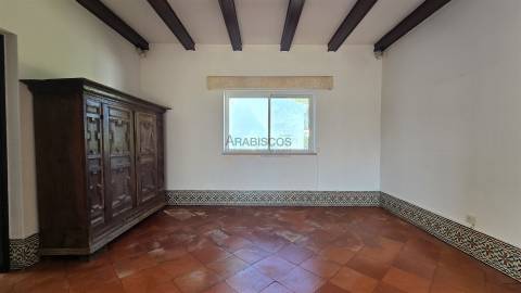 Moradia T4 - Lote de terreno 2680 m2 - Térrea - Penina - Alvor - Algarve