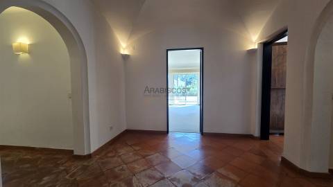 Moradia T4 - Lote de terreno 2680 m2 - Térrea - Penina - Alvor - Algarve