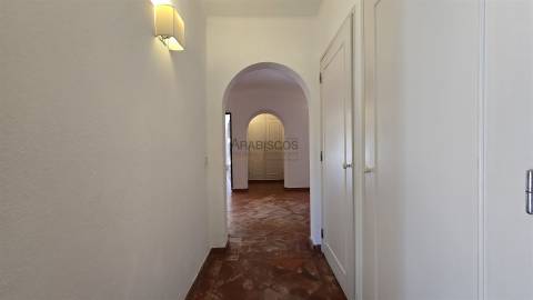 Moradia T4 - Lote de terreno 2680 m2 - Térrea - Penina - Alvor - Algarve