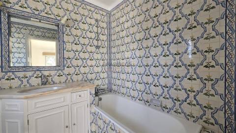 Moradia T4 - Lote de terreno 2680 m2 - Térrea - Penina - Alvor - Algarve