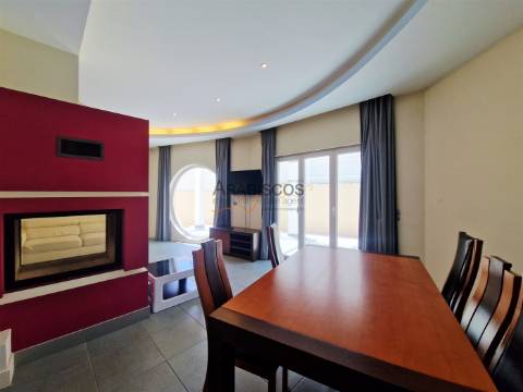 Moradia T6 - Potencial Até 6 Apartamentos - Garagem - Terraços - Bemposta - Portimão - Algarve