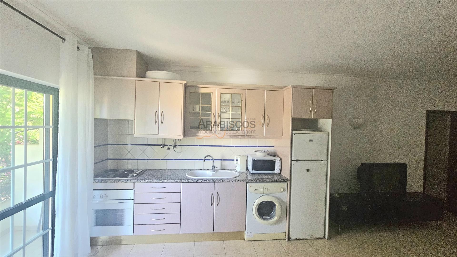 Apartamento T2 - Piscina - Campo Ténis - Garagem - Alvor - Algarve