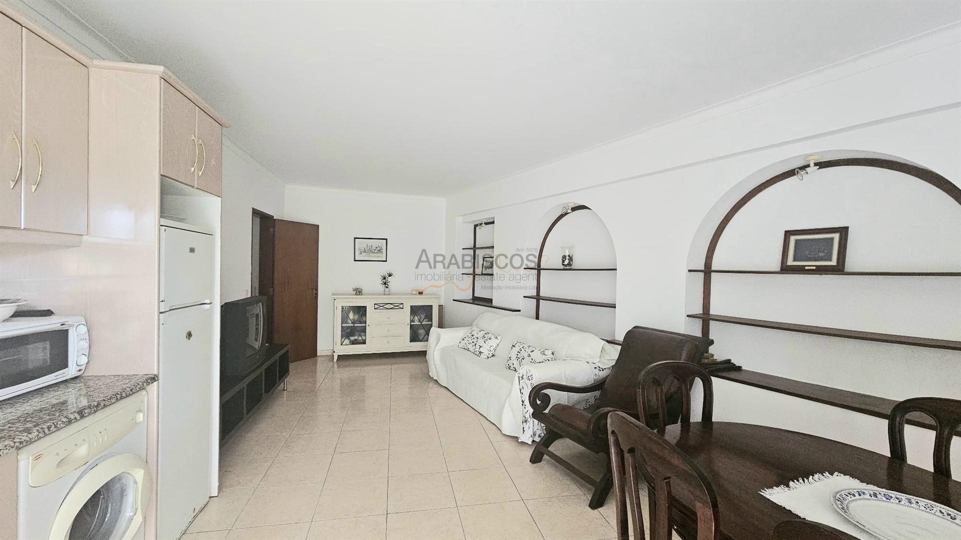 Apartamento T2 - Piscina - Campo Ténis - Garagem - Alvor - Algarve