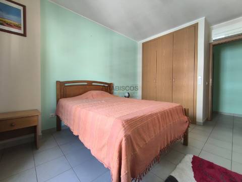 Apartamento T3 - Lugar de Garagem - Varanda - Encosta da Marina - Portimão - Algarve