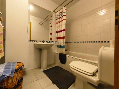 Apartamento T3 - Lugar de Garagem - Varanda - Encosta da Marina - Portimão - Algarve