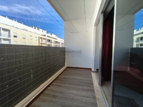 Apartamento T3 - Lugar de Garagem - Varanda - Encosta da Marina - Portimão - Algarve