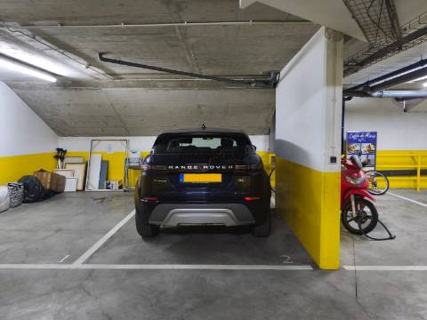 Apartamento T3 - Lugar de Garagem - Varanda - Encosta da Marina - Portimão - Algarve