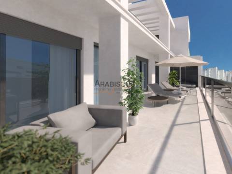 Apartamentos T3 - Varandas - Piscina - Garagem Box - Praia da Rocha - Algarve