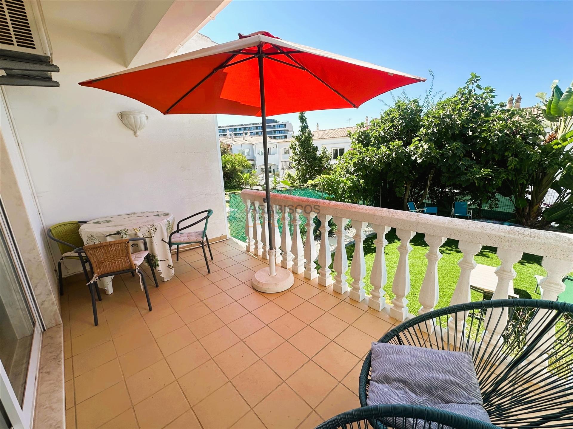 Arrendamento anual - Apartamento T2 - Jardim privado - Estacionamento privativo - Alvor Férias