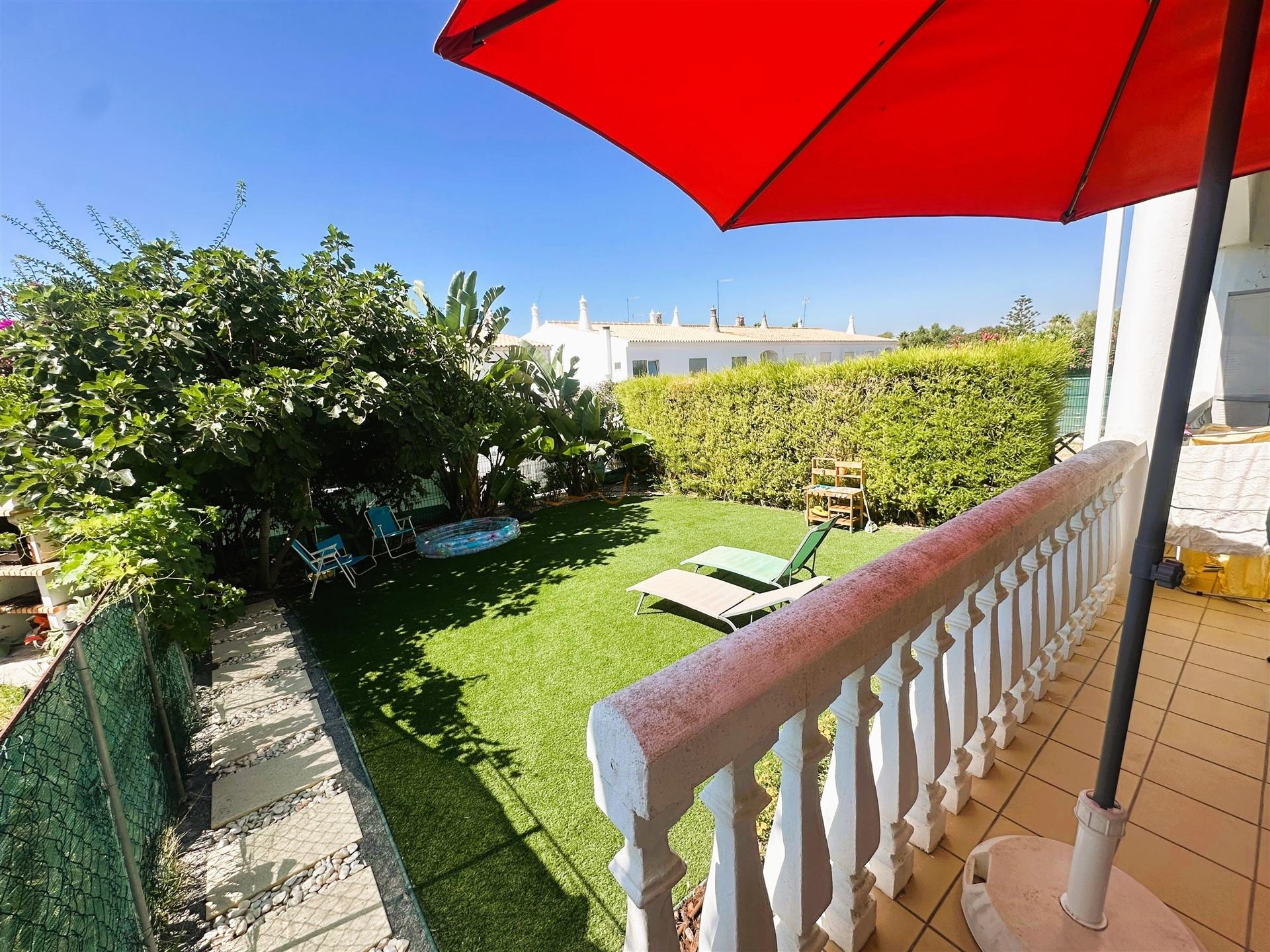 Arrendamento anual - Apartamento T2 - Jardim privado - Estacionamento privativo - Alvor Férias