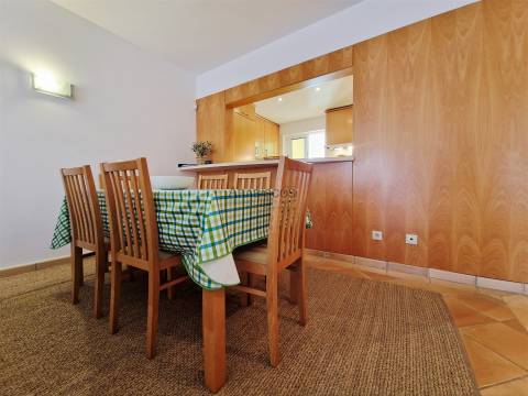 Arrendamento Anual - Apartamento T1 - Condominio fechado - Varanda - Piscina - Alvor