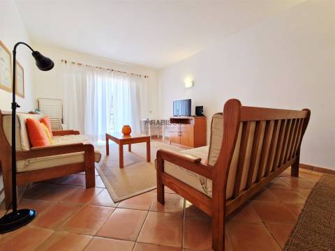 Arrendamento Anual - Apartamento T1 - Condominio fechado - Varanda - Piscina - Alvor