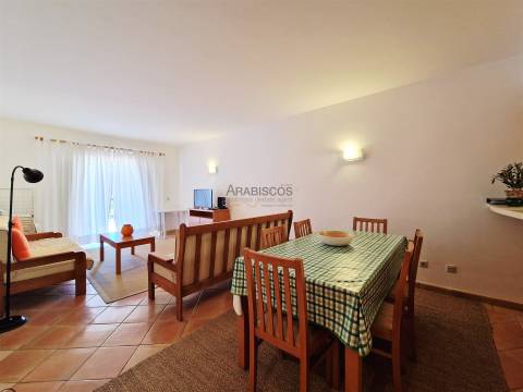 Arrendamento Anual - Apartamento T1 - Condominio fechado - Varanda - Piscina - Alvor