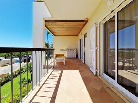 Arrendamento Anual - Apartamento T1 - Condominio fechado - Varanda - Piscina - Alvor