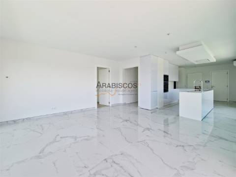 Penthouse T3 - Terraço com 131 m2 - Piscina Privativa - Ar condicionado - Piso Radiante - Portimão