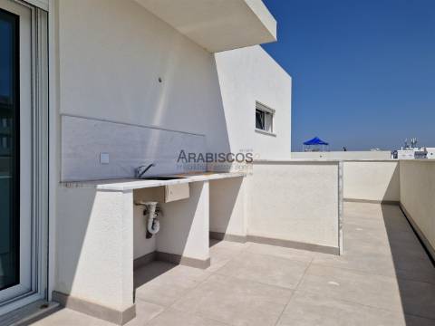 Penthouse T3 - Terraço com 131 m2 - Piscina Privativa - Ar condicionado - Piso Radiante - Portimão