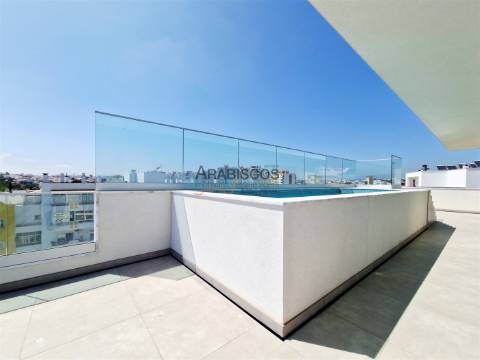 Penthouse T3 - Terraço com 131 m2 - Piscina Privativa - Ar condicionado - Piso Radiante - Portimão