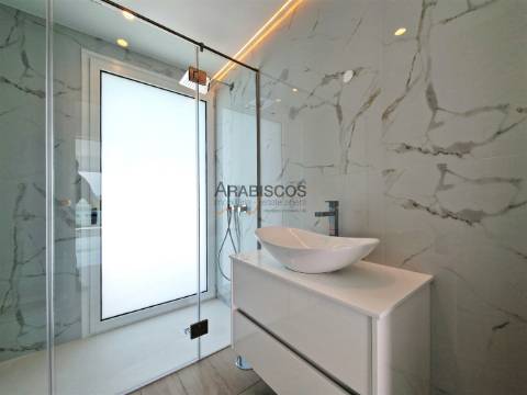 Penthouse T3 - Terraço com 131 m2 - Piscina Privativa - Ar condicionado - Piso Radiante - Portimão