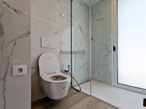 Penthouse T3 - Terraço com 131 m2 - Piscina Privativa - Ar condicionado - Piso Radiante - Portimão