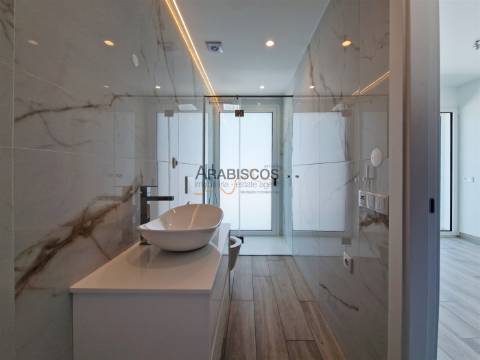 Penthouse T3 - Terraço com 131 m2 - Piscina Privativa - Ar condicionado - Piso Radiante - Portimão
