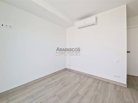Penthouse T3 - Terraço com 131 m2 - Piscina Privativa - Ar condicionado - Piso Radiante - Portimão