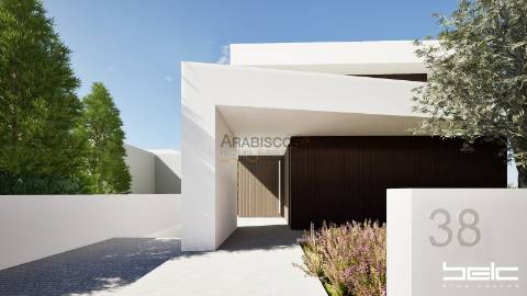 Lote de Terreno - Com Projeto para Moradia Unifamiliar - Perto da Praia do Vau - Portimão - Algarve