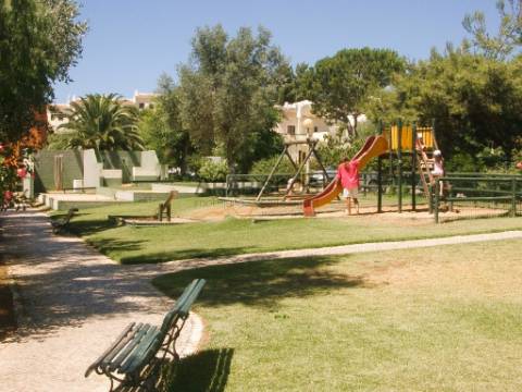 T0 - Mobilado e Equipado - Estacionamento - Jardins - Alvor - Quinta Nova - Portimão - Algarve