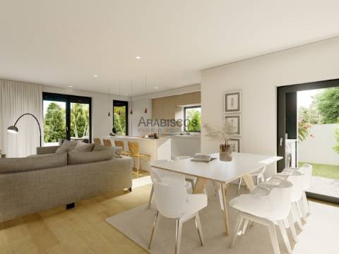 Moradia T4 em Construção - Piscina - Barbecue - Sesmarias - Alvor - Algarve