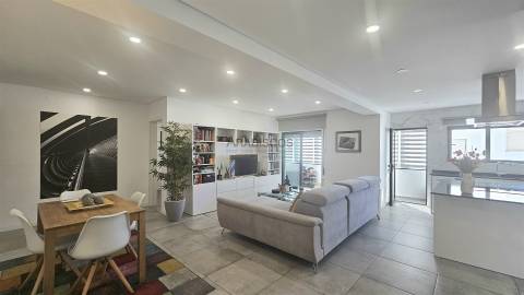 Apartamento T2 - Remodelado - Ar condicionado - Centro - Portimão