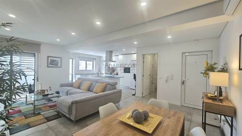 Apartamento T2 - Remodelado - Ar condicionado - Centro - Portimão