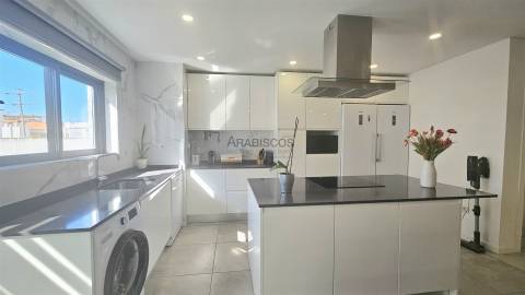 Apartamento T2 - Remodelado - Ar condicionado - Centro - Portimão